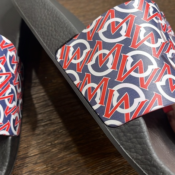 MONCLER MENS BASILE SLIDES WHITE SIZE 39/6 us BRAND NEW - Picture 3 of 5
